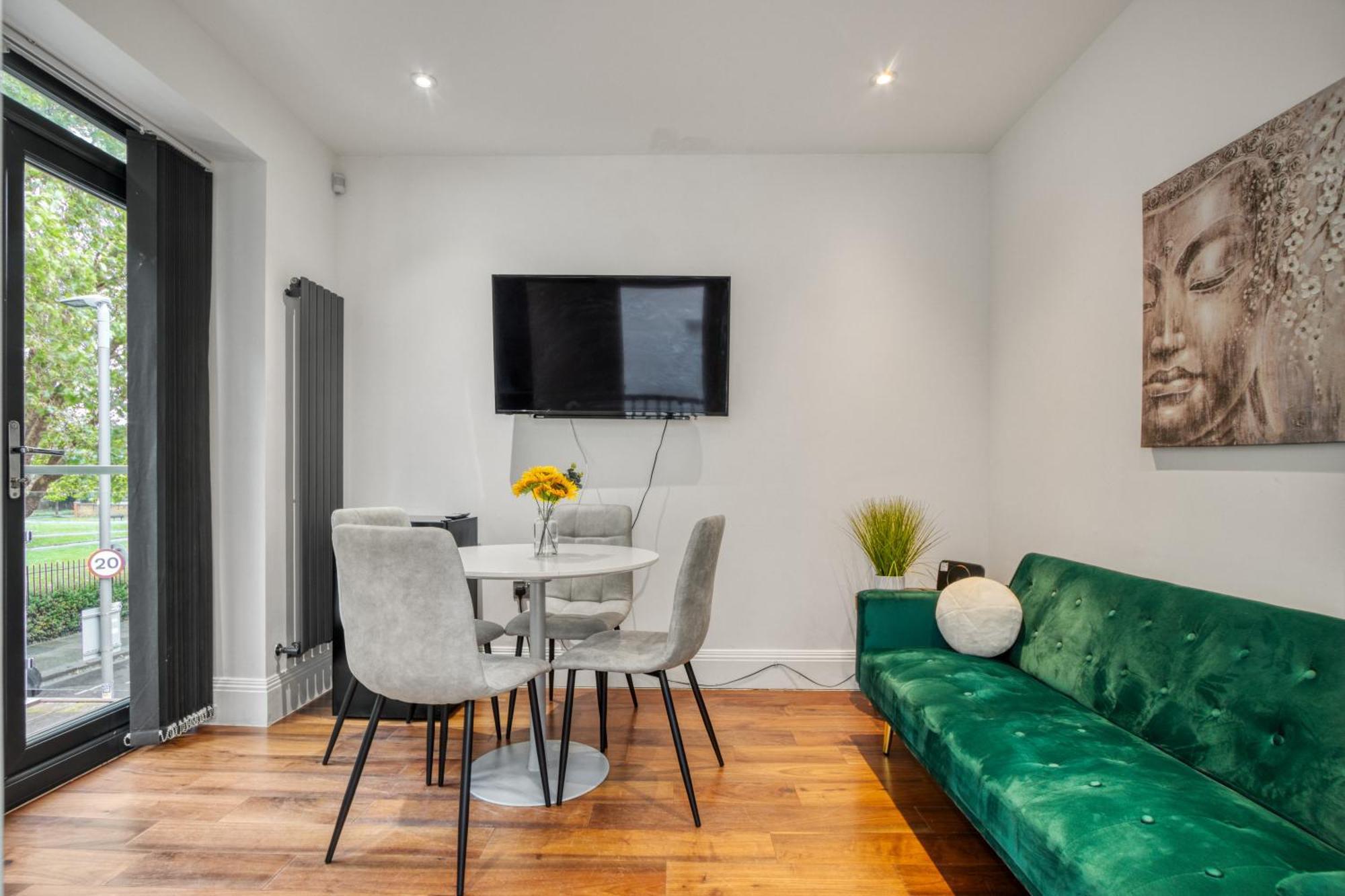 2 Bed 2 Bath Balcony View Wimbledon Tennis Villa London Exterior photo